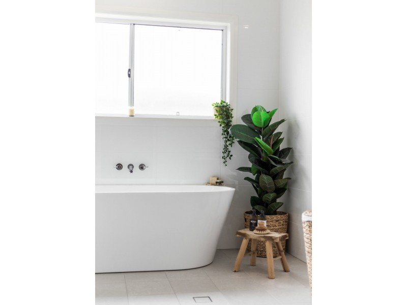 104 Albatross Way, Old Bar NSW 2430