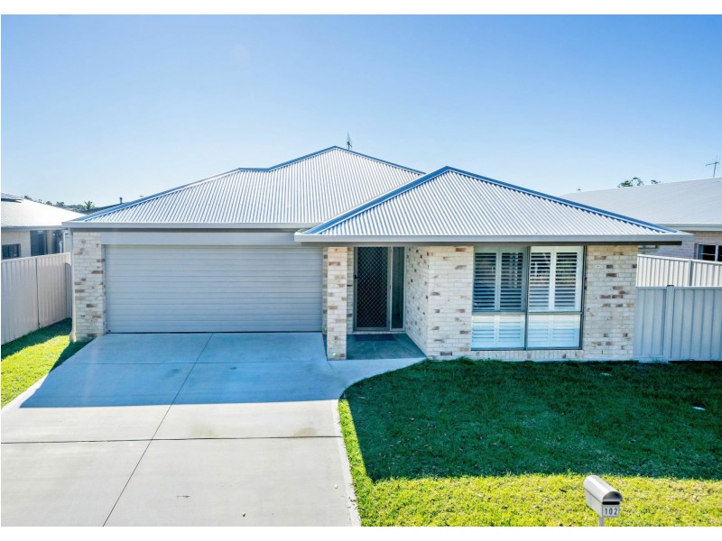102 Albatross Way, Old Bar NSW 2430