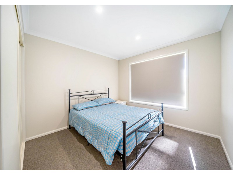 102 Albatross Way, Old Bar NSW 2430