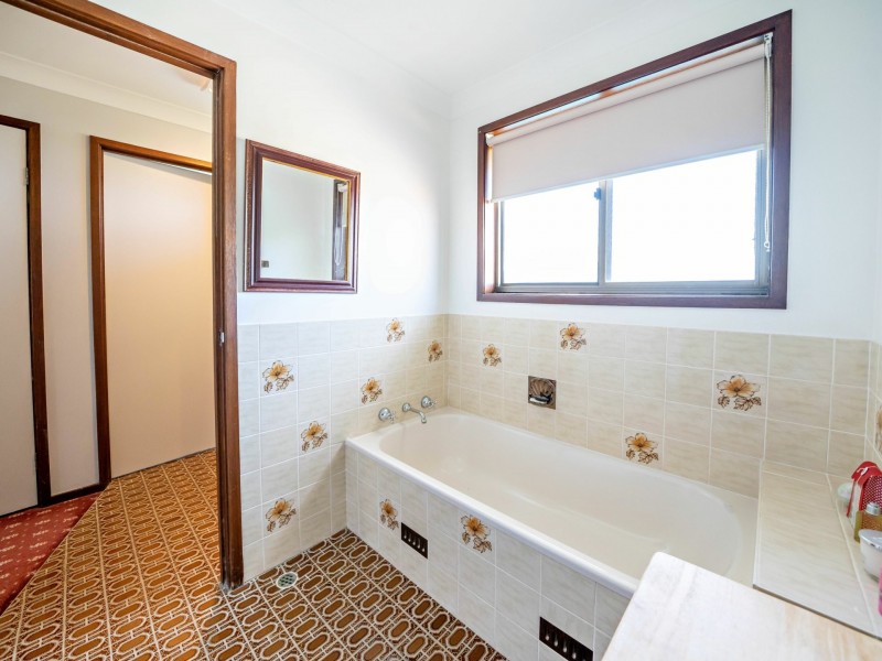 16 Belle Villa Parade, Old Bar NSW 2430