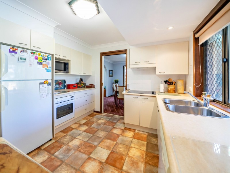 16 Belle Villa Parade, Old Bar NSW 2430