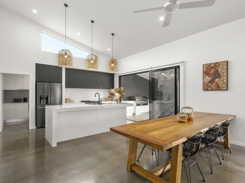 11 Tropicbird Crescent, Old Bar NSW 2430