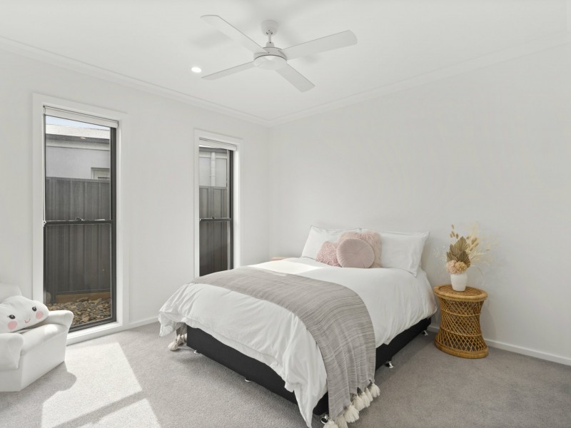 11 Tropicbird Crescent, Old Bar NSW 2430