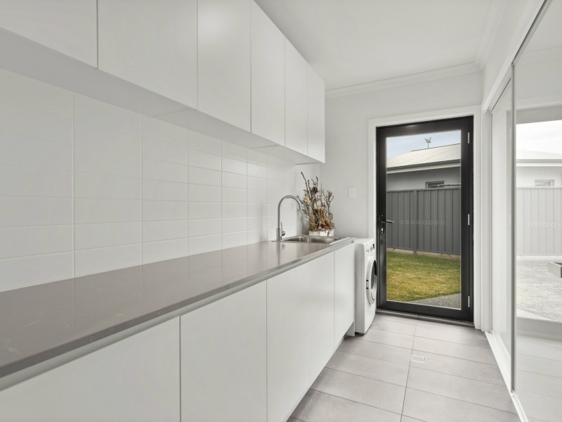 11 Tropicbird Crescent, Old Bar NSW 2430