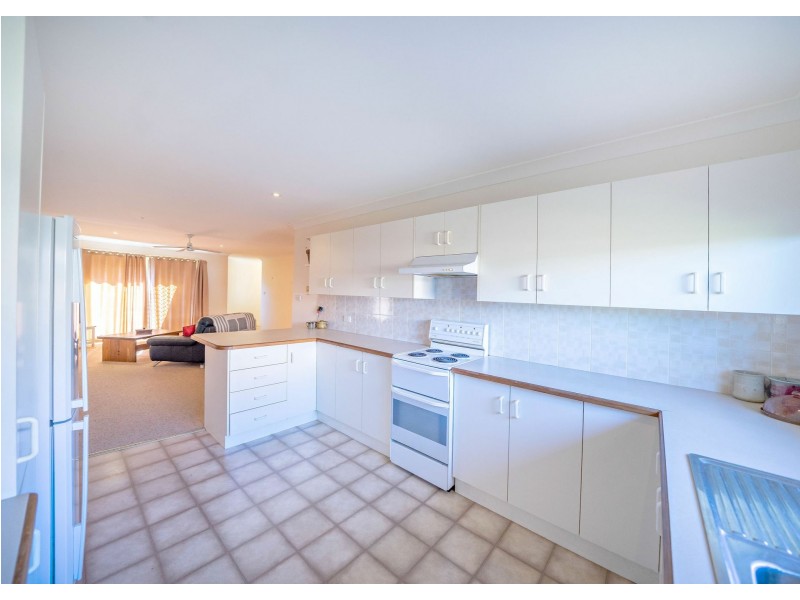 1/27 Molong Road, Old Bar NSW 2430