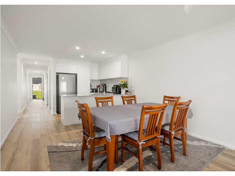 15 Viewmont Way, Old Bar NSW 2430