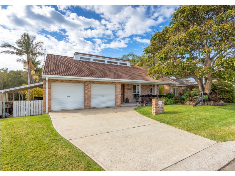 122 Waterman Street, Old Bar NSW 2430