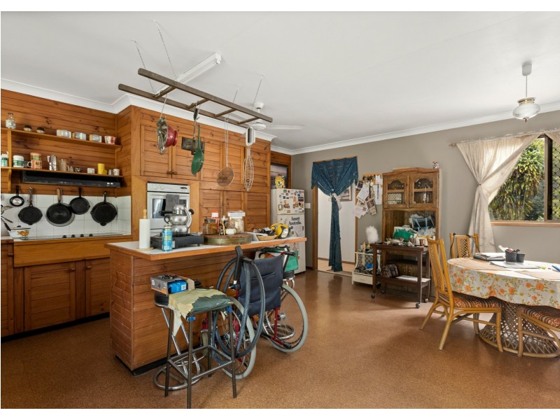 232 Ferry Road, Oxley Island NSW 2430