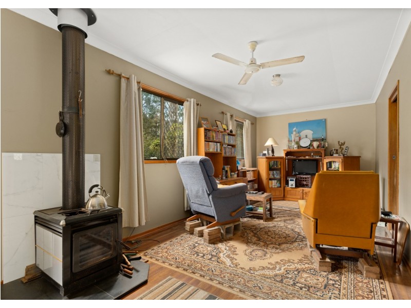 232 Ferry Road, Oxley Island NSW 2430