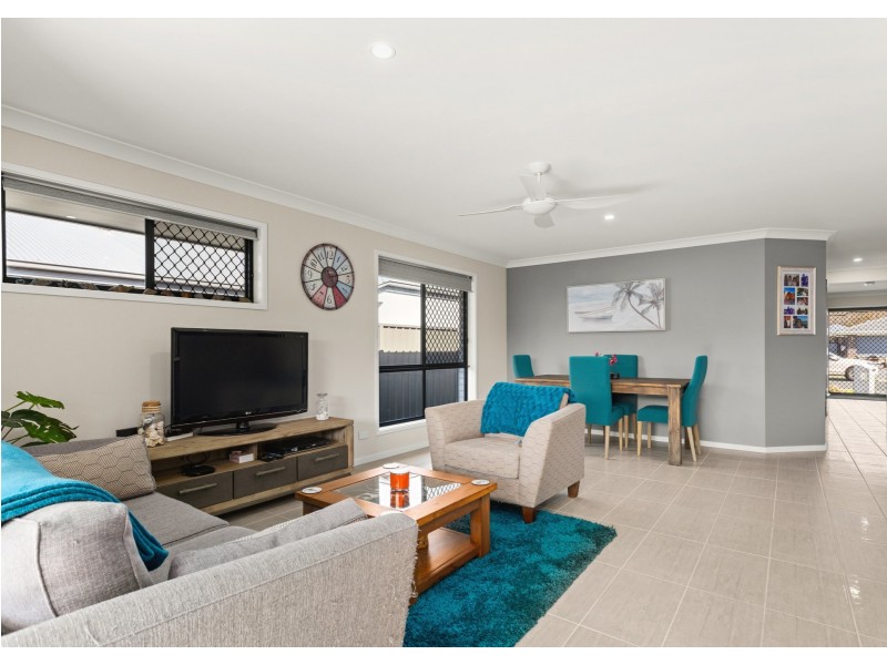 16 Mariner Avenue, Old Bar NSW 2430