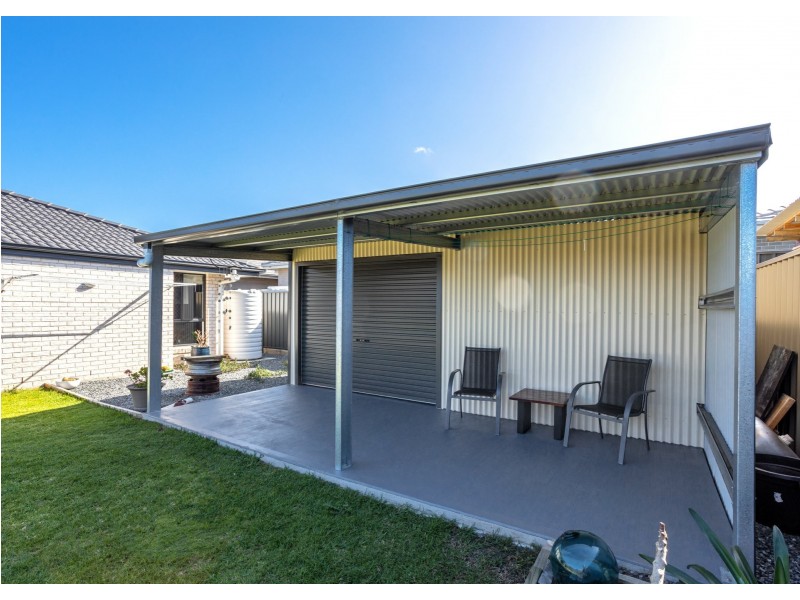 16 Mariner Avenue, Old Bar NSW 2430