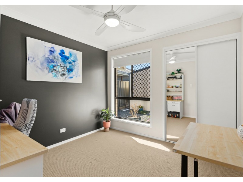 16 Mariner Avenue, Old Bar NSW 2430