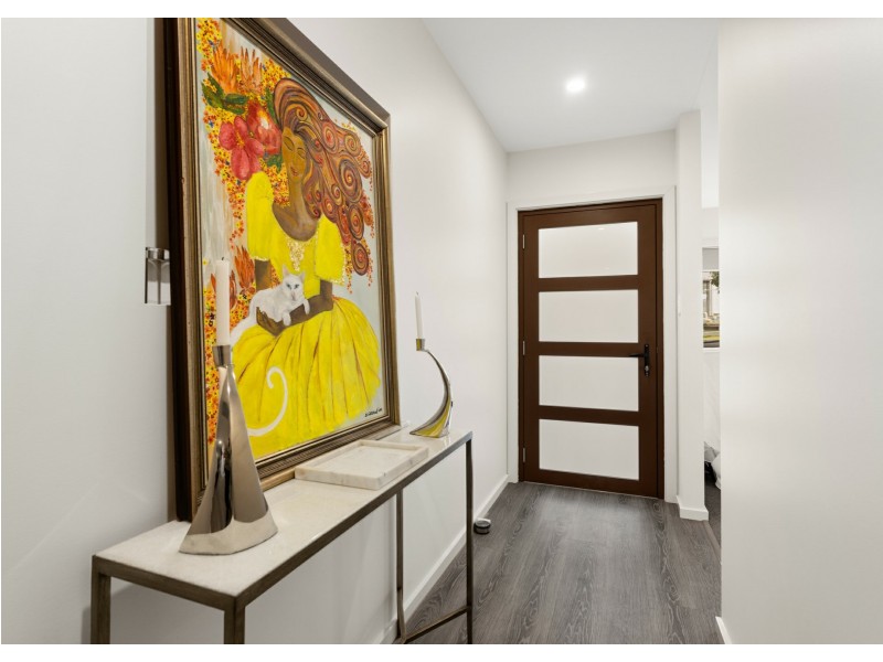 3 Viewmont Way, Old Bar NSW 2430