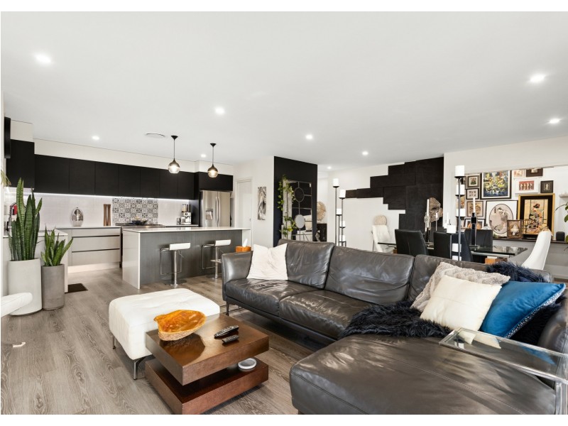 3 Viewmont Way, Old Bar NSW 2430