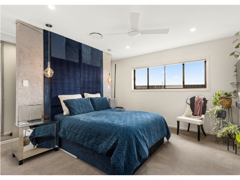 3 Viewmont Way, Old Bar NSW 2430