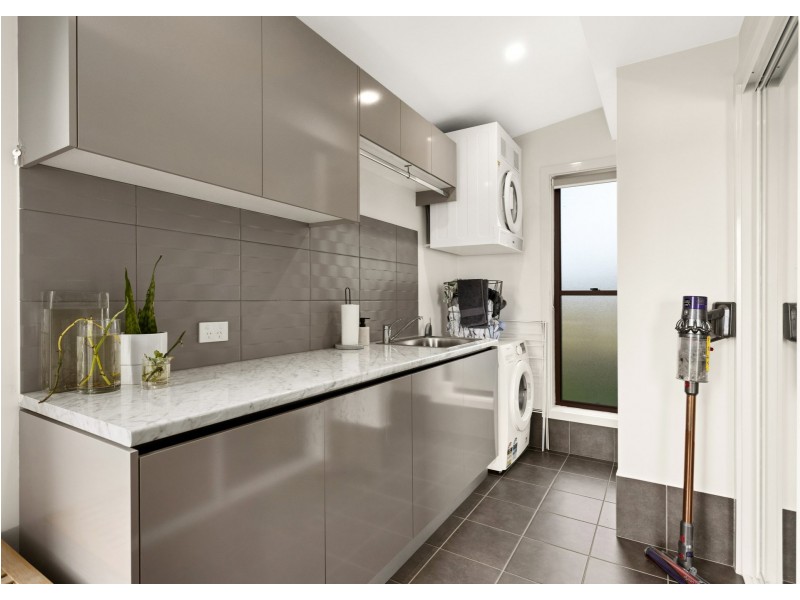 3 Viewmont Way, Old Bar NSW 2430