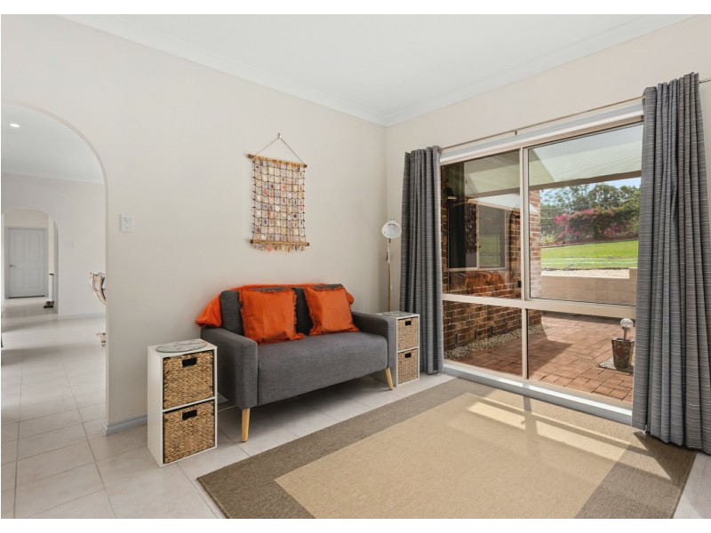 13 Rainforest Drive, Mitchells Island NSW 2430