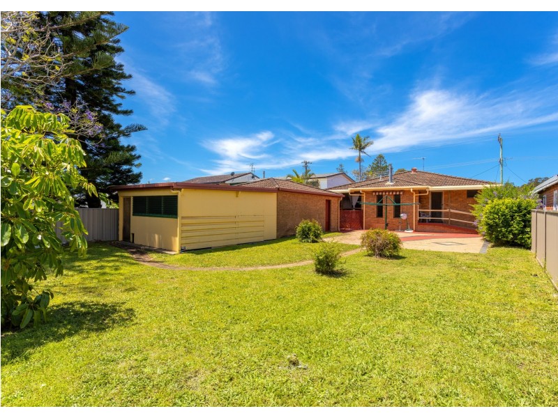 15 Waterman Street, Old Bar NSW 2430