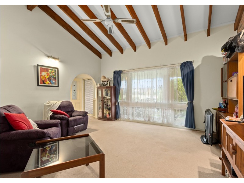 23 Farleigh Street, Old Bar NSW 2430