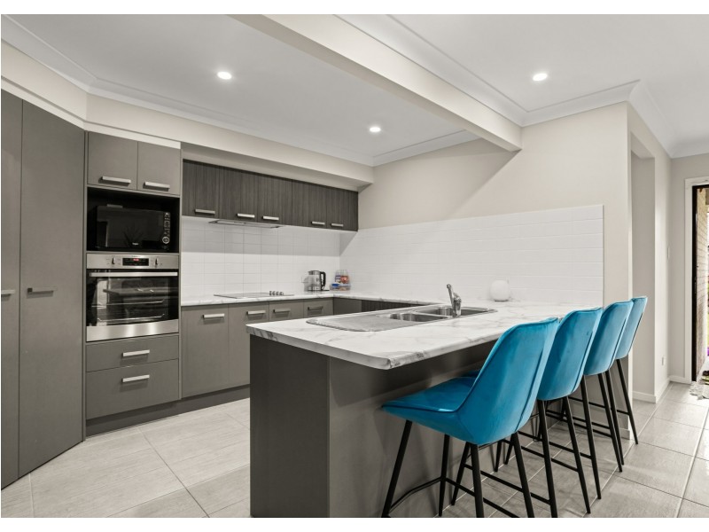 16 Mariner Avenue, Old Bar NSW 2430