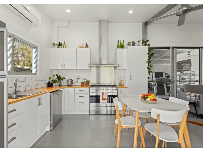 515 Manning Point Road, Oxley Island NSW 2430