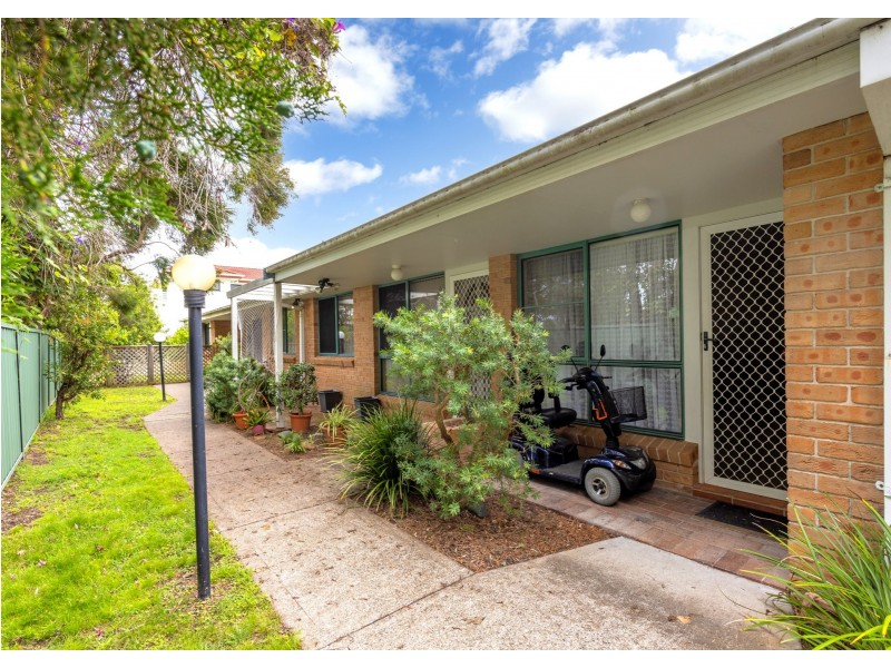 2/26 Old Bar Road, Old Bar NSW 2430