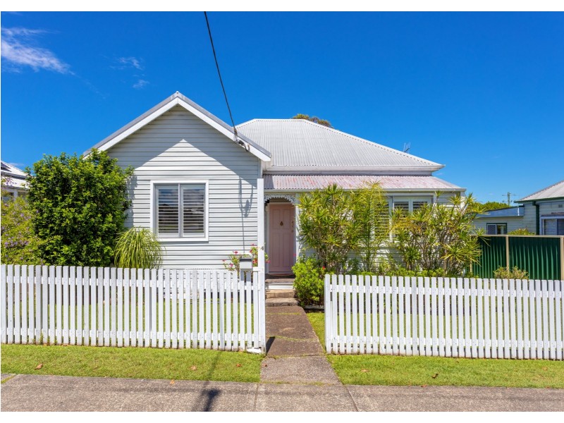 64 Commerce Street, Taree NSW 2430