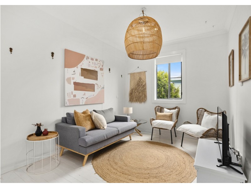 64 Commerce Street, Taree NSW 2430