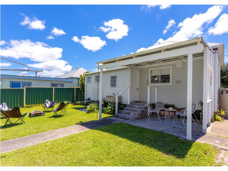 64 Commerce Street, Taree NSW 2430
