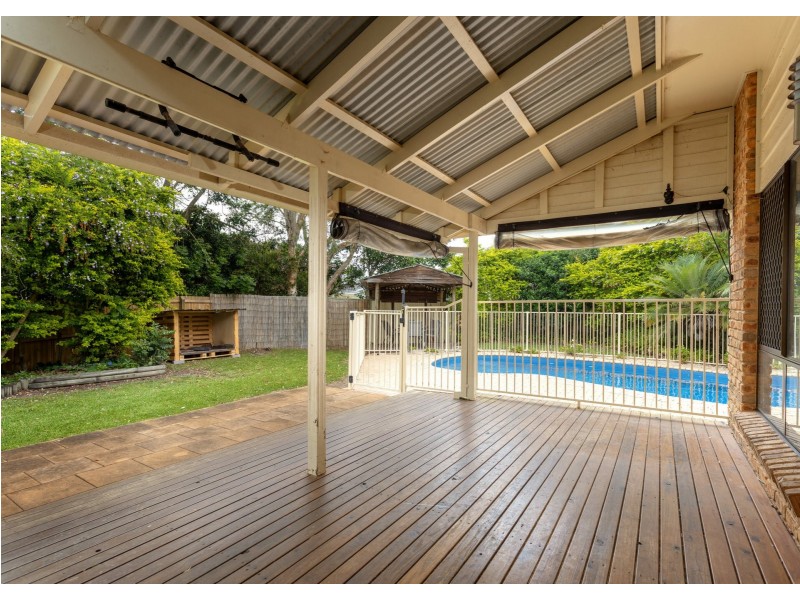18 Oceanic Place, Old Bar NSW 2430