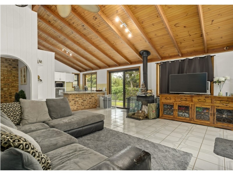 18 Oceanic Place, Old Bar NSW 2430