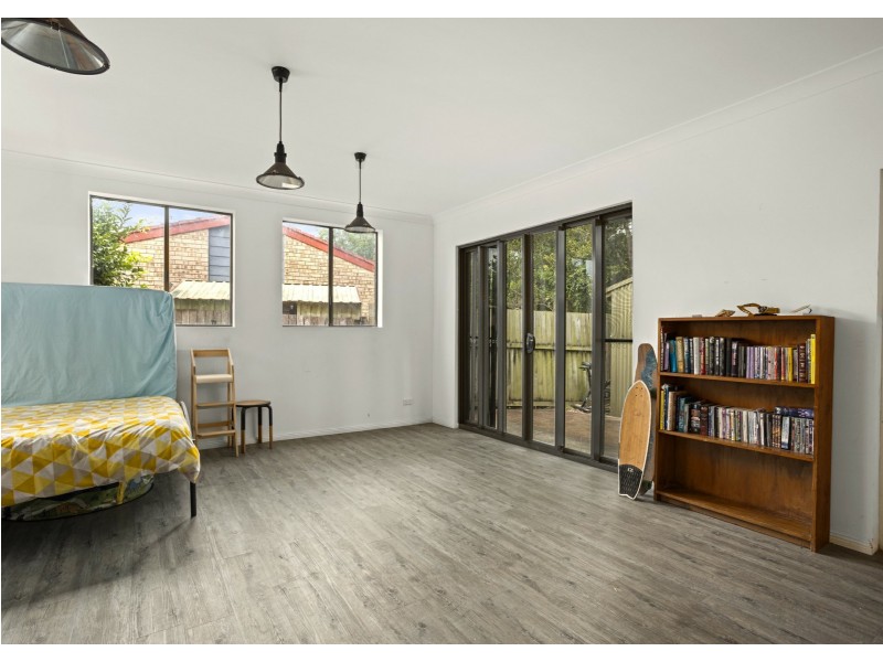 18 Oceanic Place, Old Bar NSW 2430