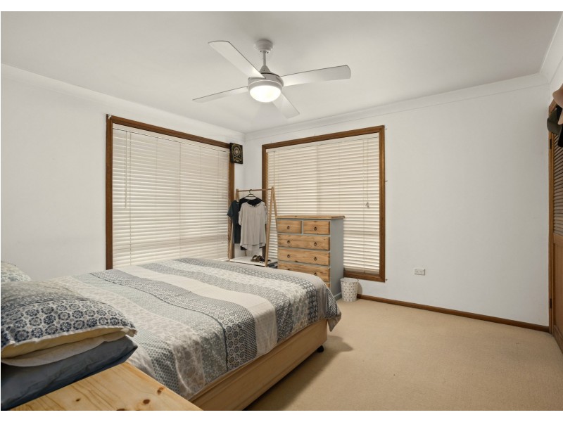 18 Oceanic Place, Old Bar NSW 2430