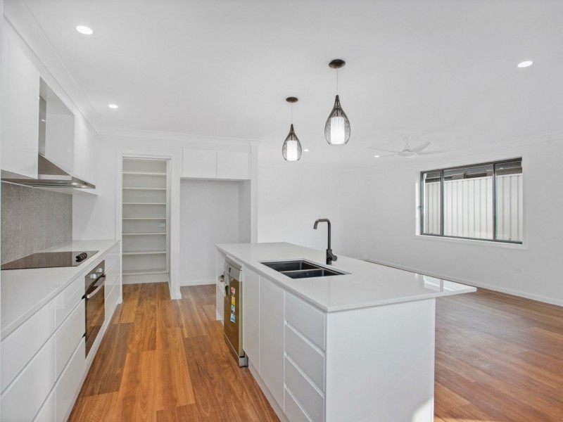 14 Trevally Avenue, Old Bar NSW 2430