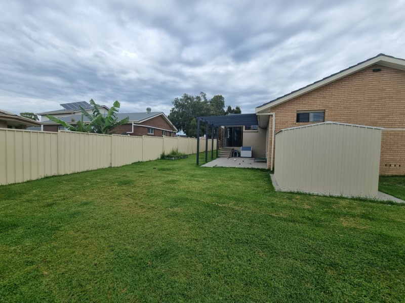20 Joel Drive, Old Bar NSW 2430