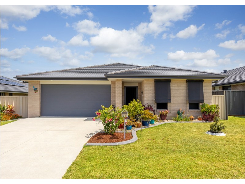 21 Mariner Avenue, Old Bar NSW 2430