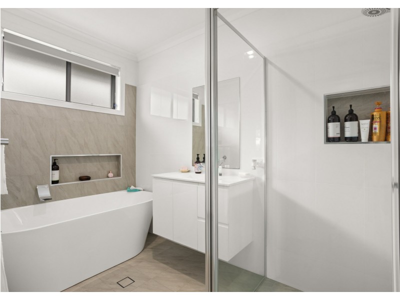 21 Mariner Avenue, Old Bar NSW 2430