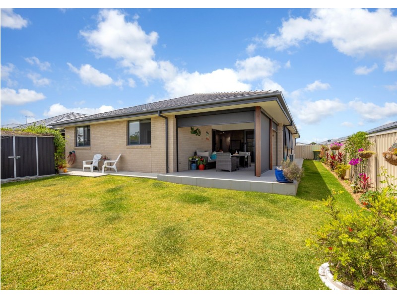 21 Mariner Avenue, Old Bar NSW 2430