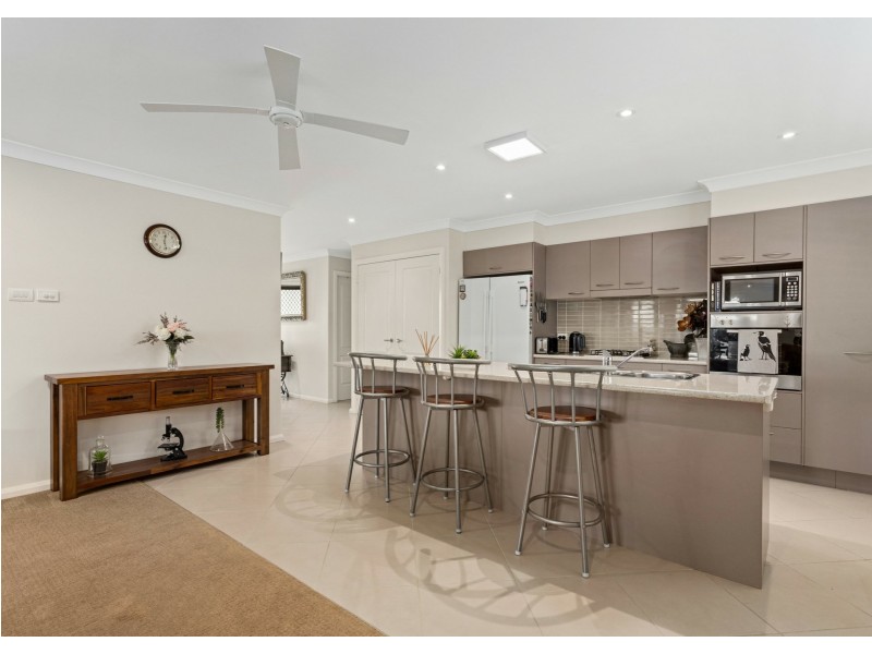 44 Bluehaven Drive, Old Bar NSW 2430