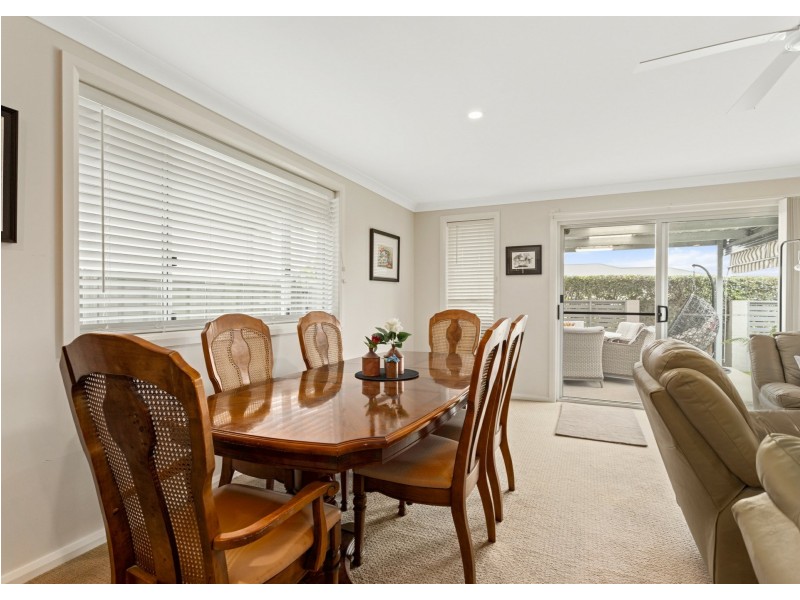 44 Bluehaven Drive, Old Bar NSW 2430