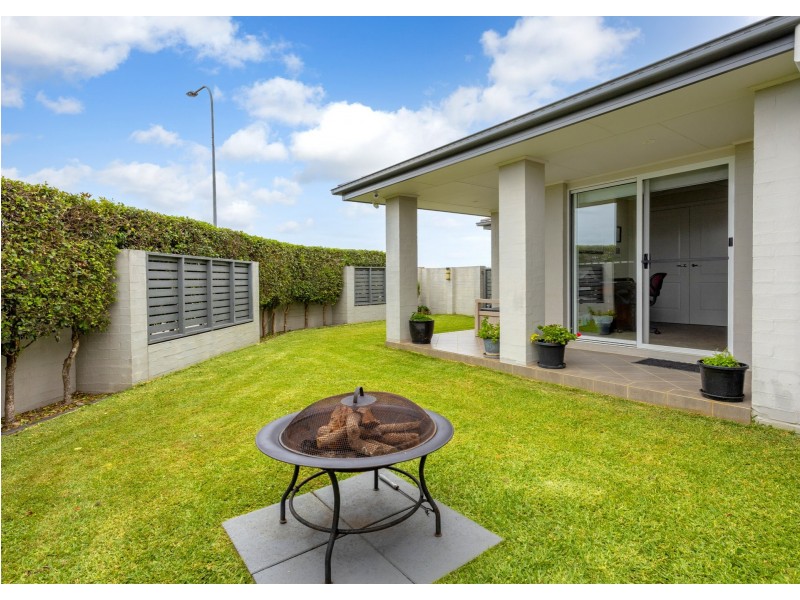 44 Bluehaven Drive, Old Bar NSW 2430