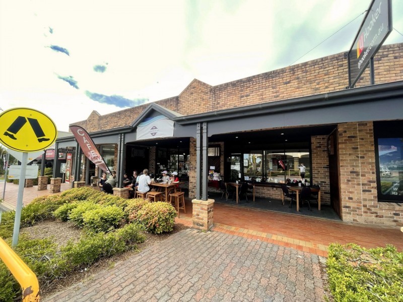 2 & 3/47 Old Bar Road, Old Bar NSW 2430