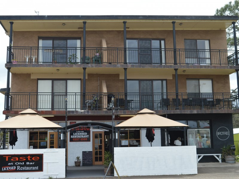 2/31 Old Bar Road, Old Bar NSW 2430