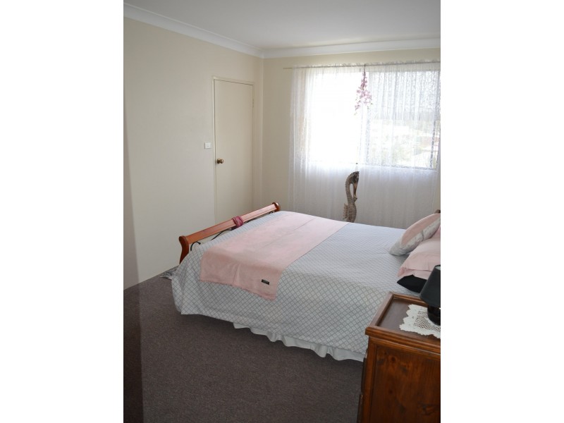 2/31 Old Bar Road, Old Bar NSW 2430