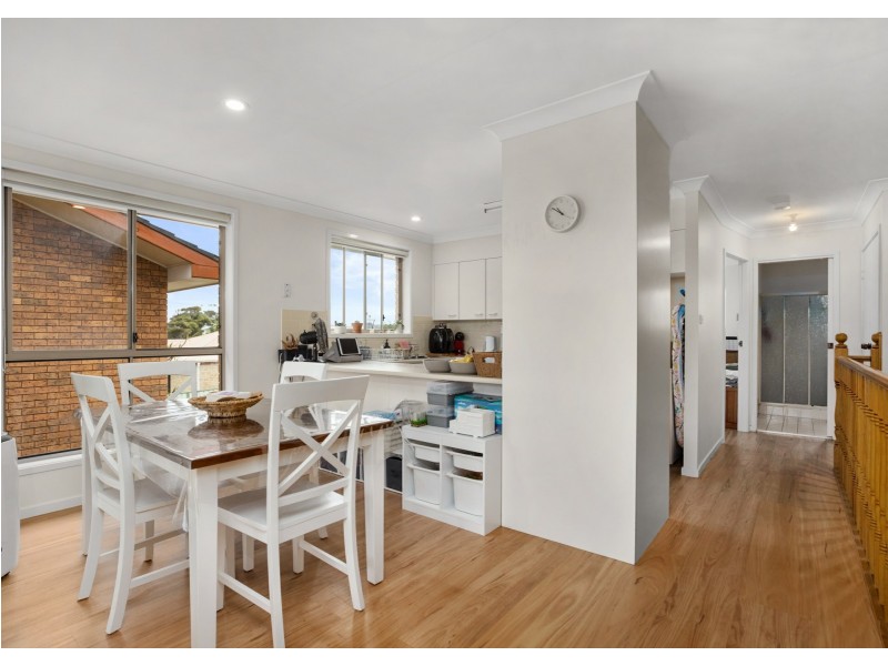2/11 Lewis Street, Old Bar NSW 2430