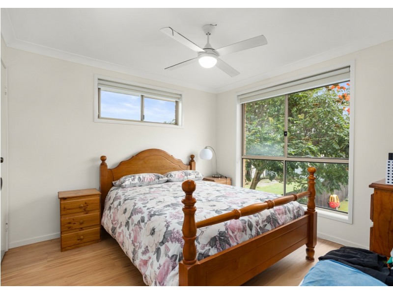 2/11 Lewis Street, Old Bar NSW 2430