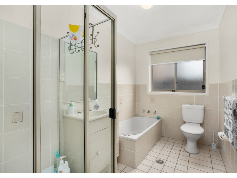 2/11 Lewis Street, Old Bar NSW 2430