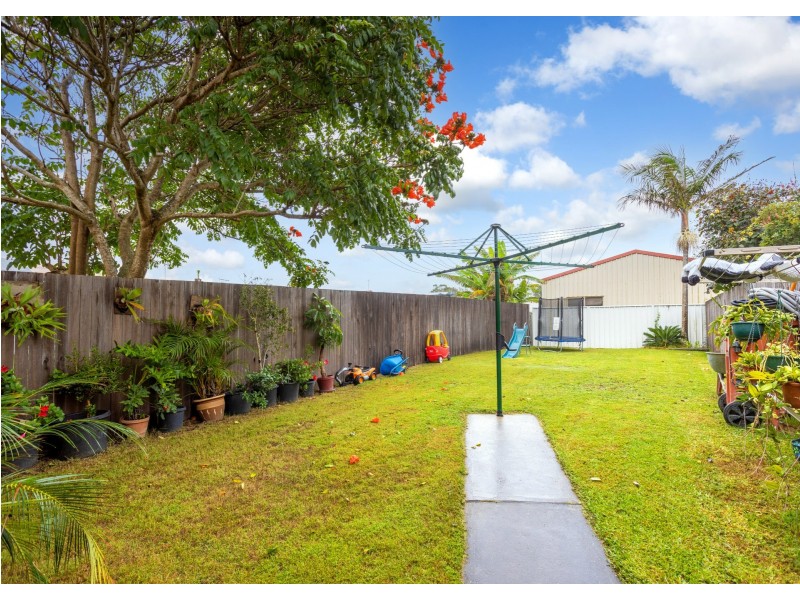 2/11 Lewis Street, Old Bar NSW 2430