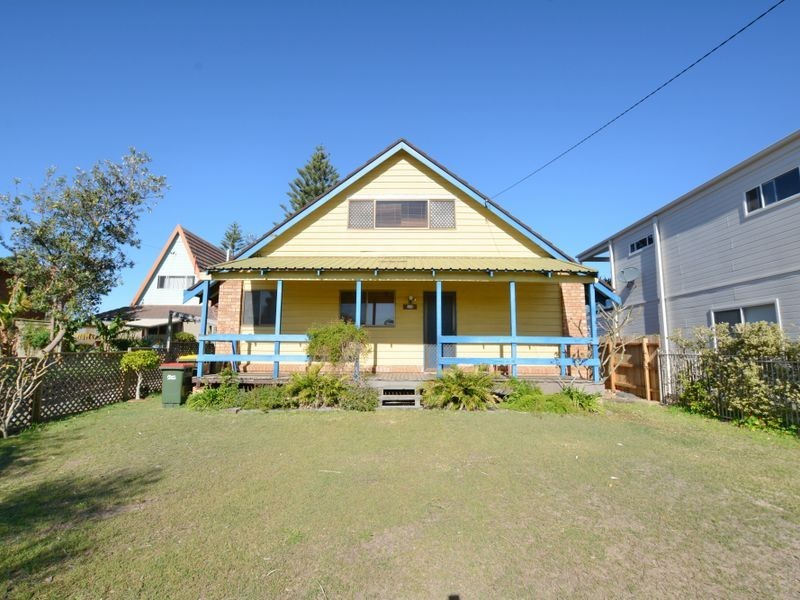 16 Lewis Street, Old Bar NSW 2430