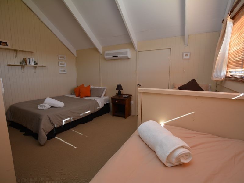 16 Lewis Street, Old Bar NSW 2430